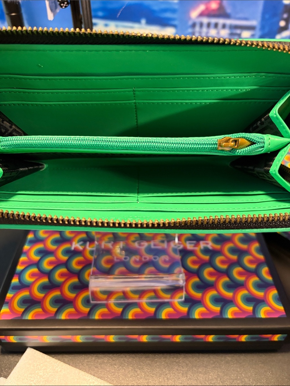 Kurt Geiger Rainbow Wave Zip Wallet with Clear Logo - Picture 3 of 5